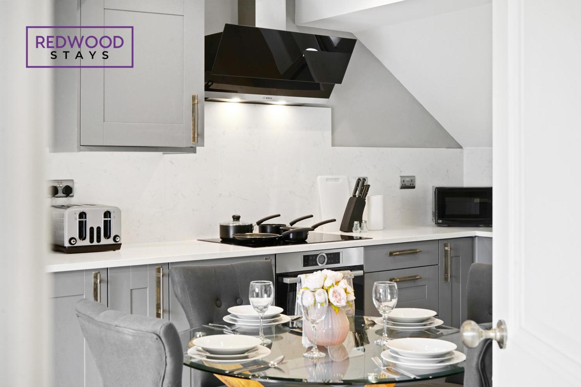 Top Quality 2 Bed 1 Bath Apartments For Contractors By Redwood Stays Reading Bagian luar foto